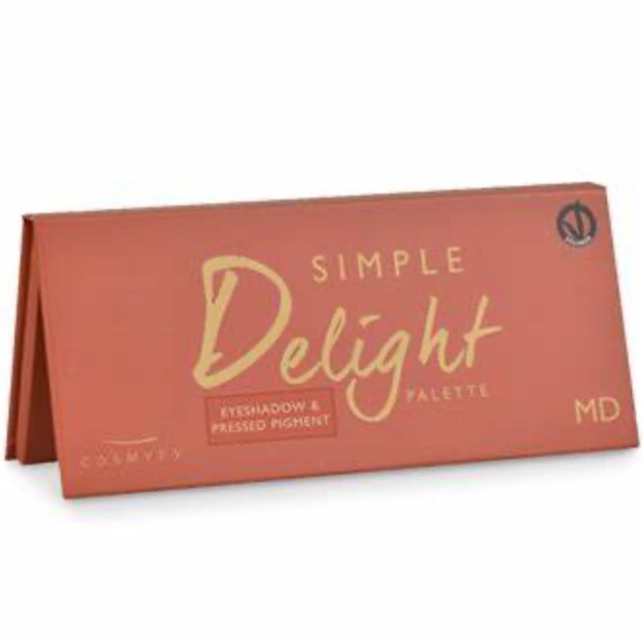 Simple Delight Eyeshadow Palette-Gold - Picture 2 of 3